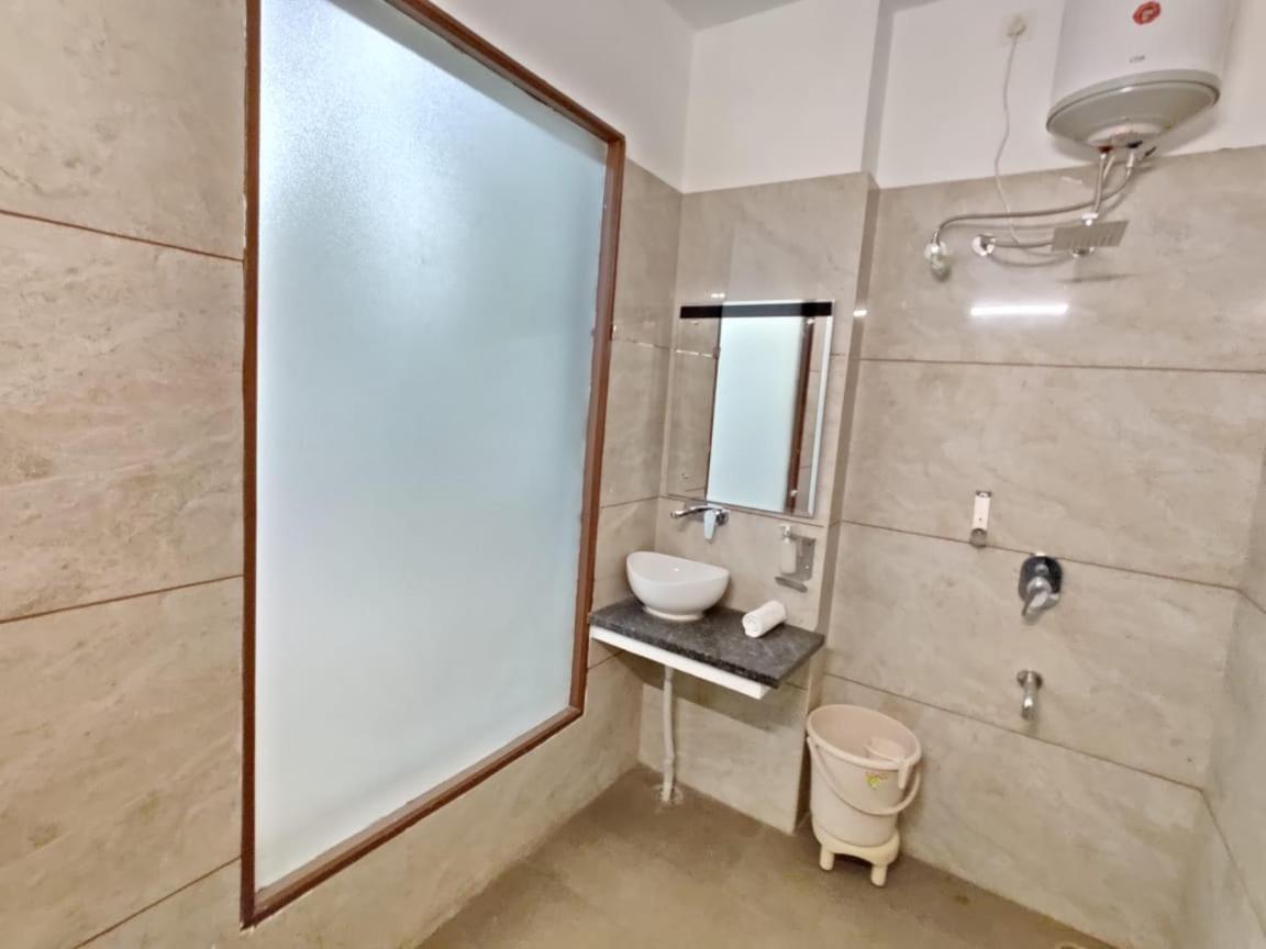 Hotel Super Collection O Amritsar Near Railway Station Exterior foto