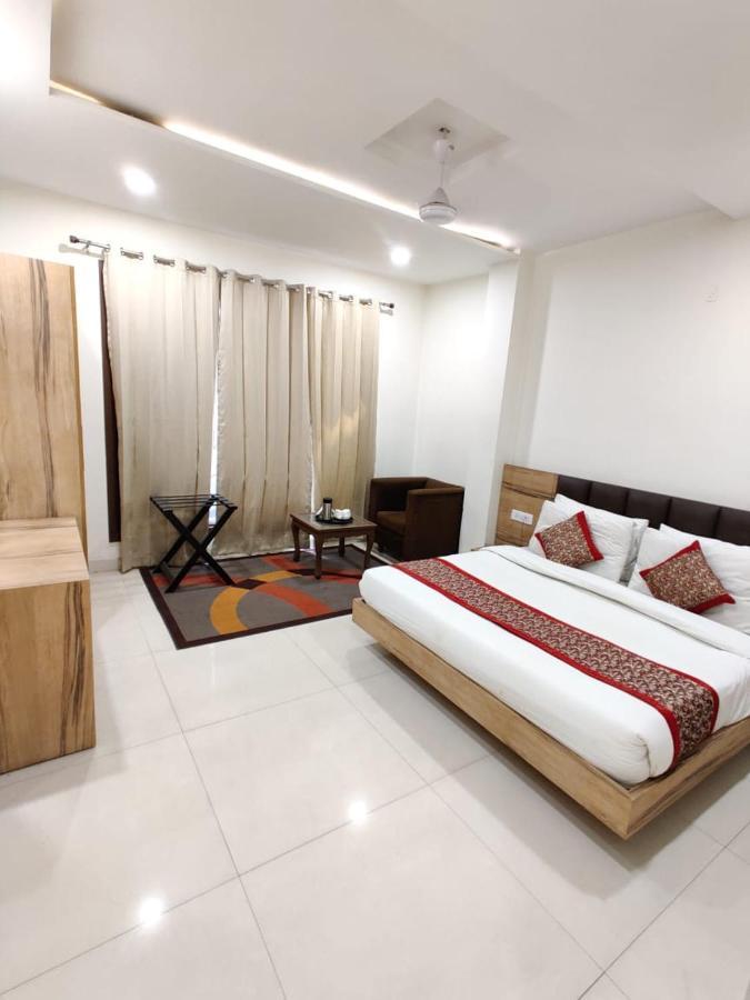 Hotel Super Collection O Amritsar Near Railway Station Exterior foto