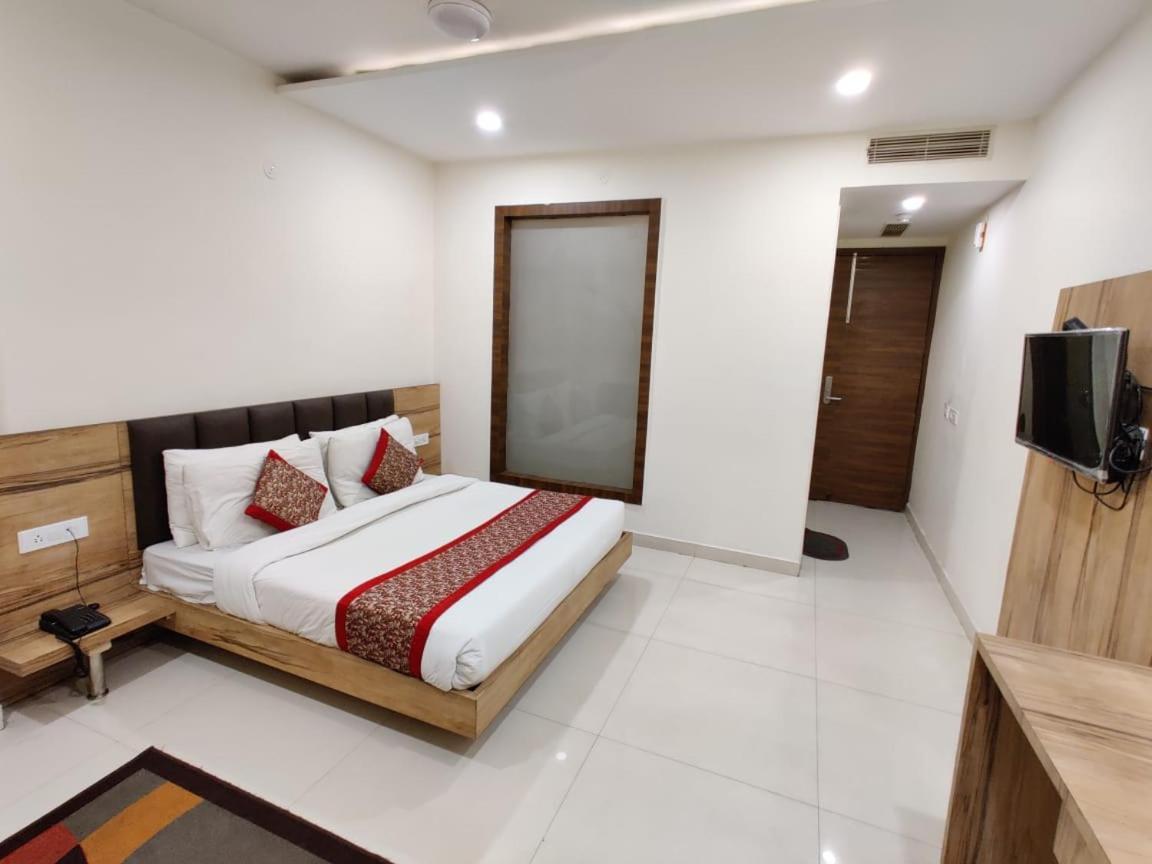 Hotel Super Collection O Amritsar Near Railway Station Exterior foto