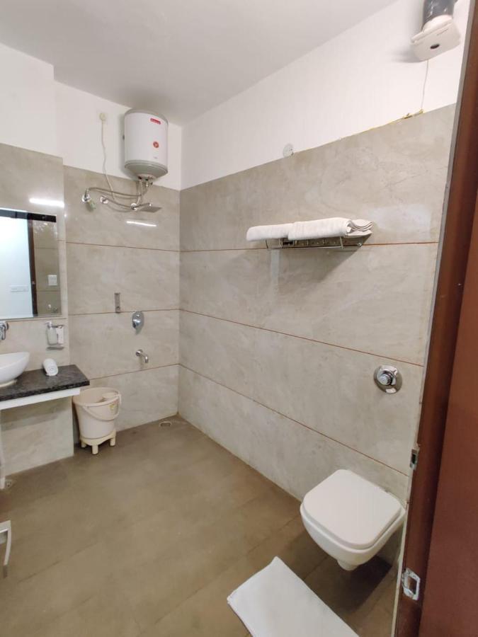 Hotel Super Collection O Amritsar Near Railway Station Exterior foto