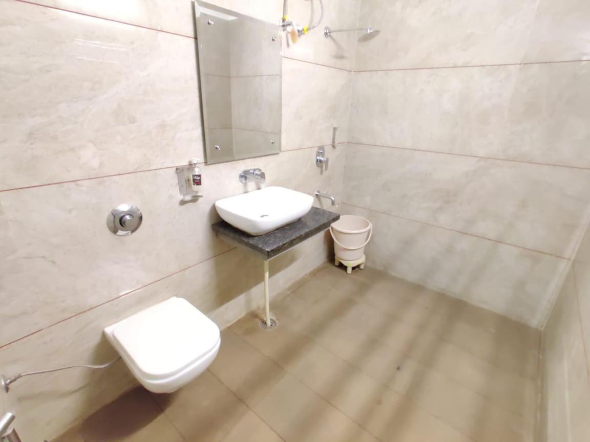 Hotel Super Collection O Amritsar Near Railway Station Exterior foto