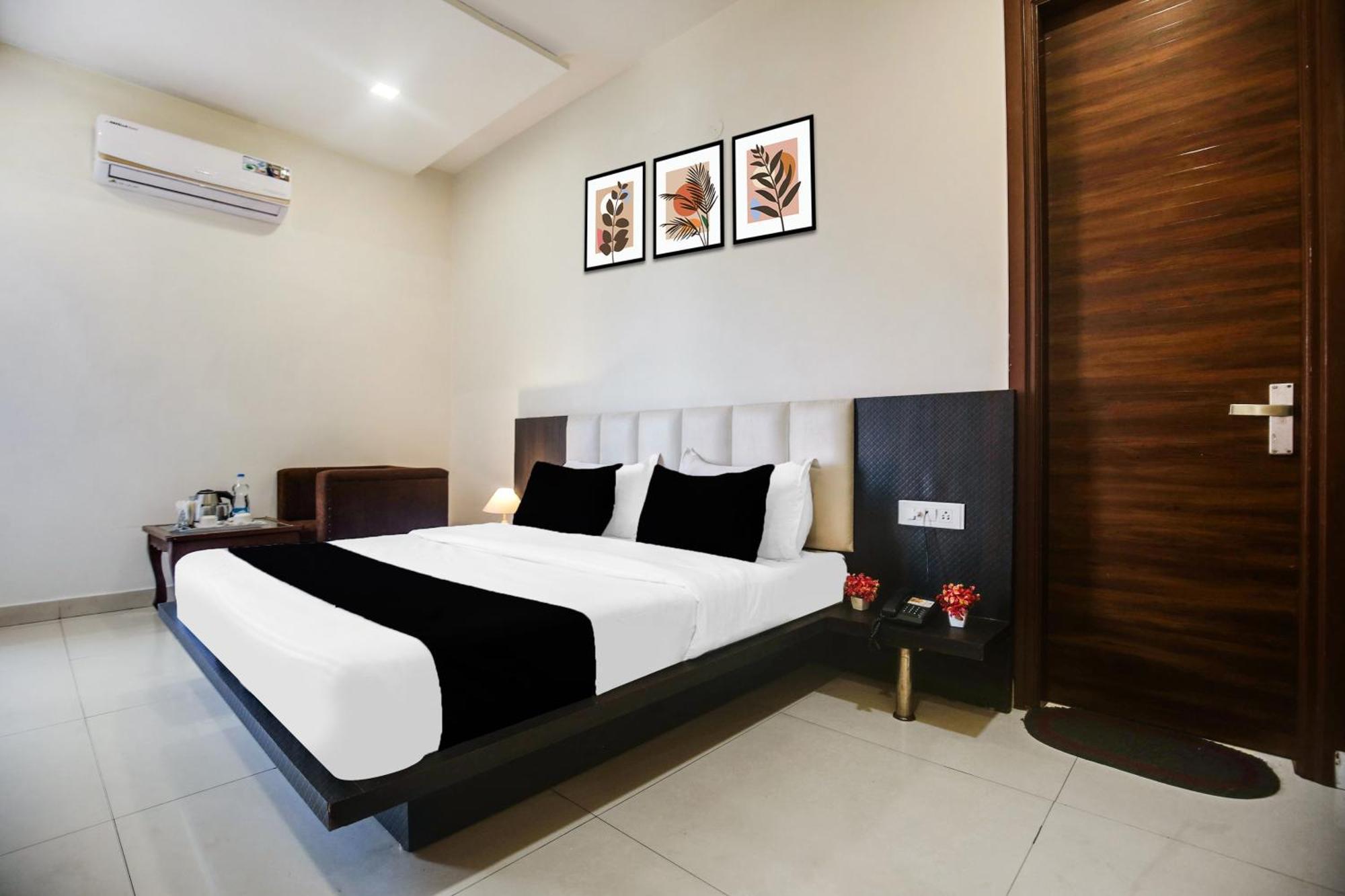 Hotel Super Collection O Amritsar Near Railway Station Exterior foto